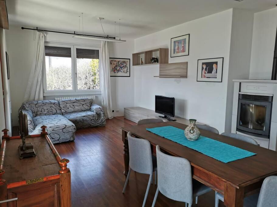 Patricia'S Apartment Riva di Solto Eksteriør billede
